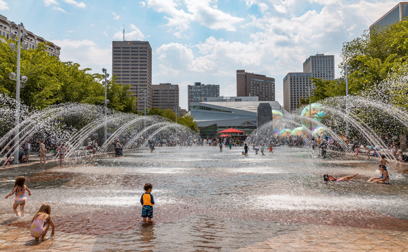 Kids playing in City Hall Fountain