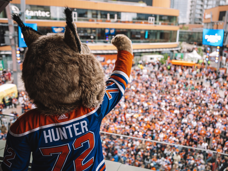 Hunter and Oilers fans