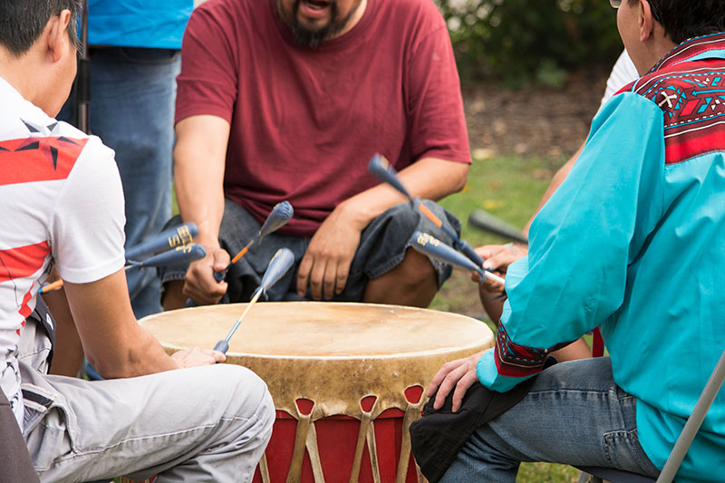 people drumming