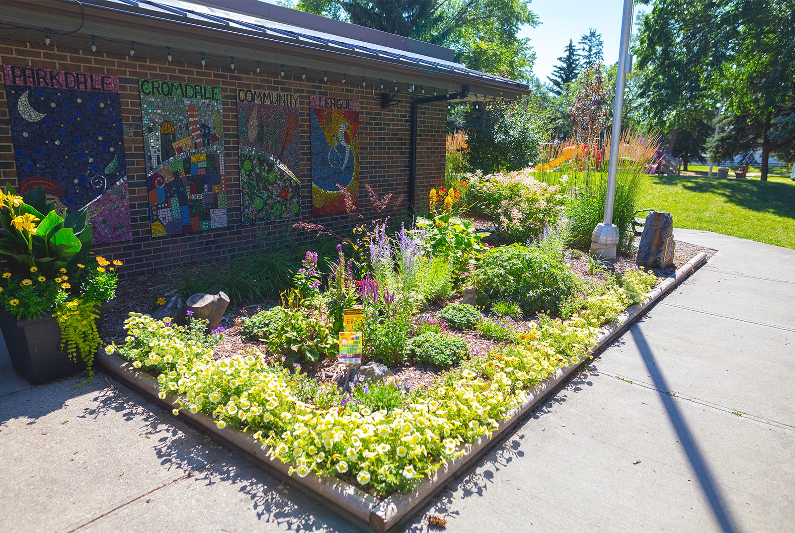 2022 Front Yards in Bloom Winners City of Edmonton