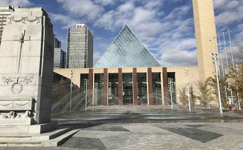 city hall fountains with water