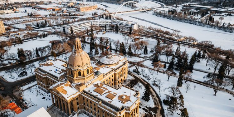 legislature in winter