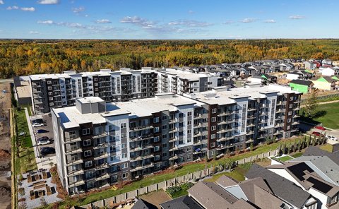 multiunit apartment building