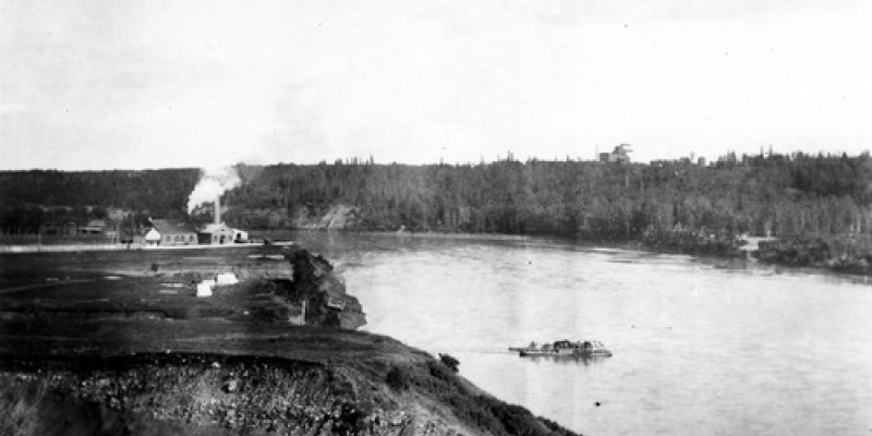 A view of the Rossdale Power Plant and the North Saskatchewan River circa 1910.